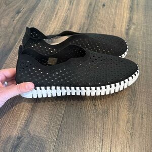 Ilse Jacobsen Tulip 139 Slip On Shoes In Black Size 8 Size 39